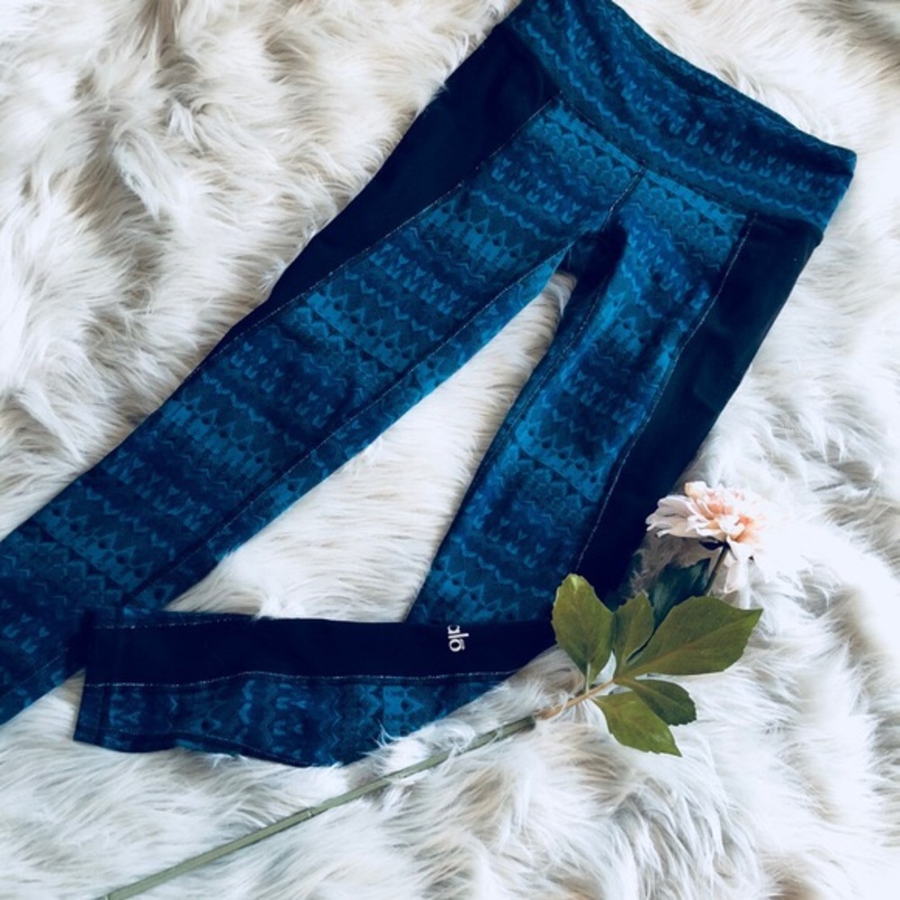 Alo Yoga Tribal Leggings